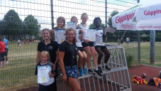 wE: Dezimierter Kader erfolgreich